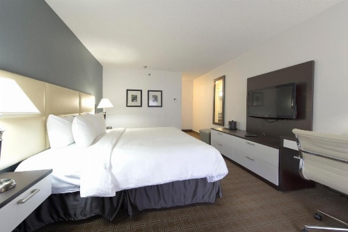 Toronto Don Valley Hotel and Suites image 30